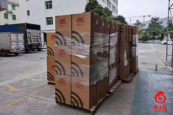 河北邢臺(tái)文化下鄉(xiāng)定制爵士龍移動(dòng)數(shù)字音響成功裝車發(fā)貨